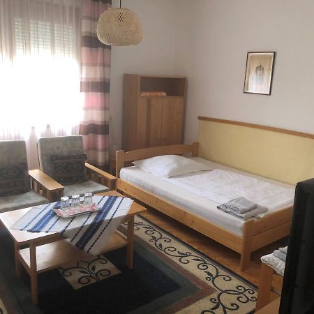 Hotel Kertesz Rozsa Vendeghaz Nagykanizsa Exterior foto