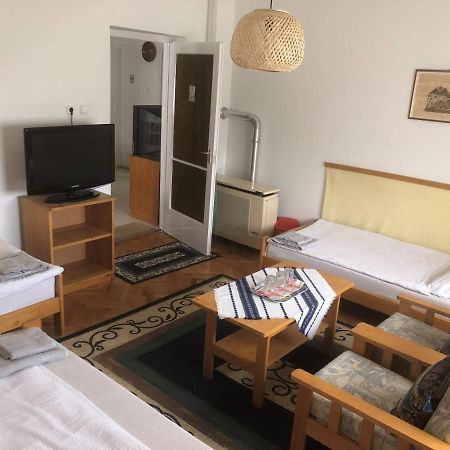 Hotel Kertesz Rozsa Vendeghaz Nagykanizsa Exterior foto