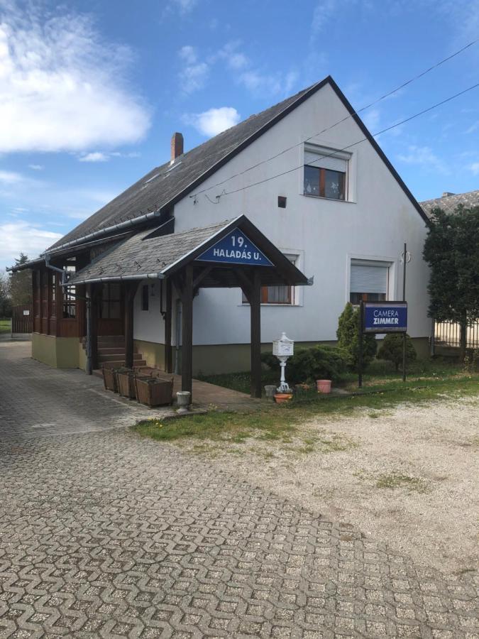 Hotel Kertesz Rozsa Vendeghaz Nagykanizsa Exterior foto