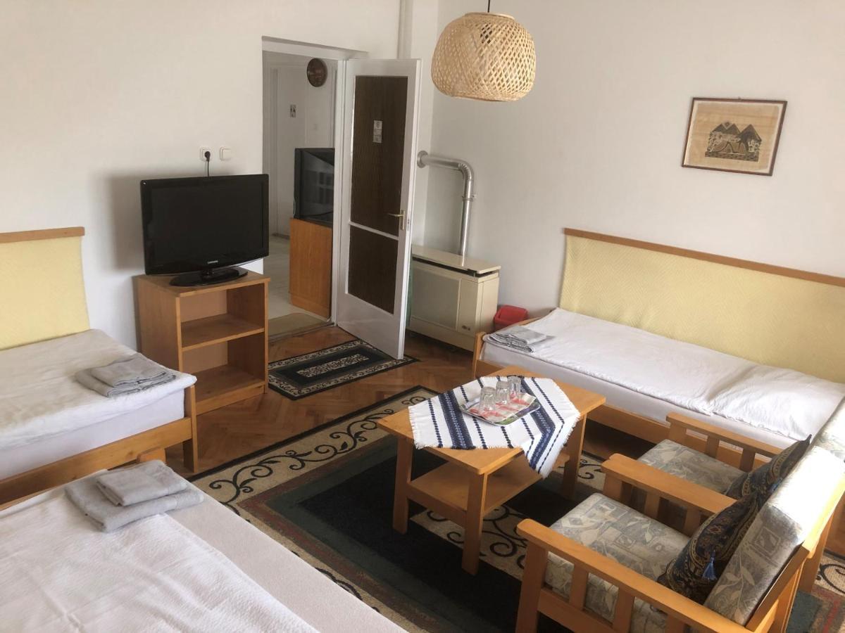 Hotel Kertesz Rozsa Vendeghaz Nagykanizsa Exterior foto